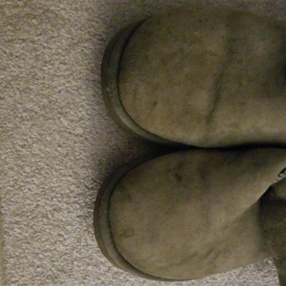 Ugg Boots - Picture 3 of 6